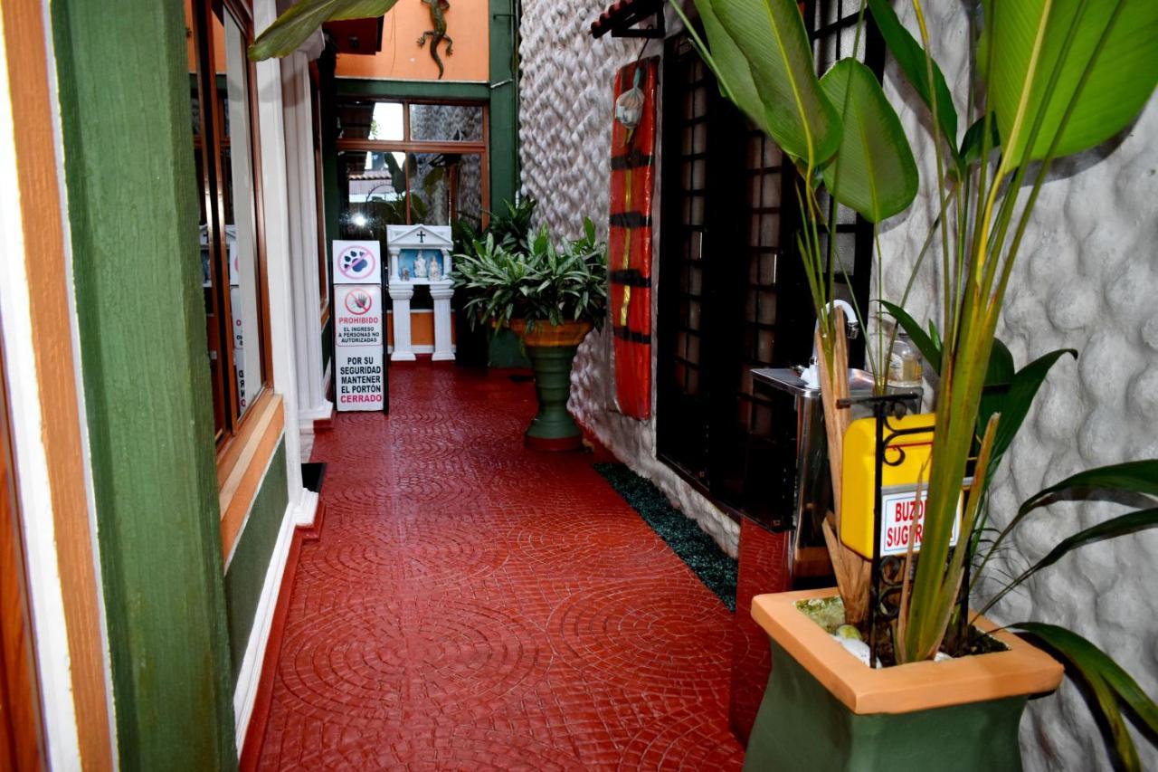 Apartahotel Tierras Amazonicas Leticia Esterno foto